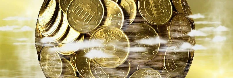 Payment of interest on returned sums that were unlawfully recovered by the customs authorities in the EU Member States and their assessment by the EU courts